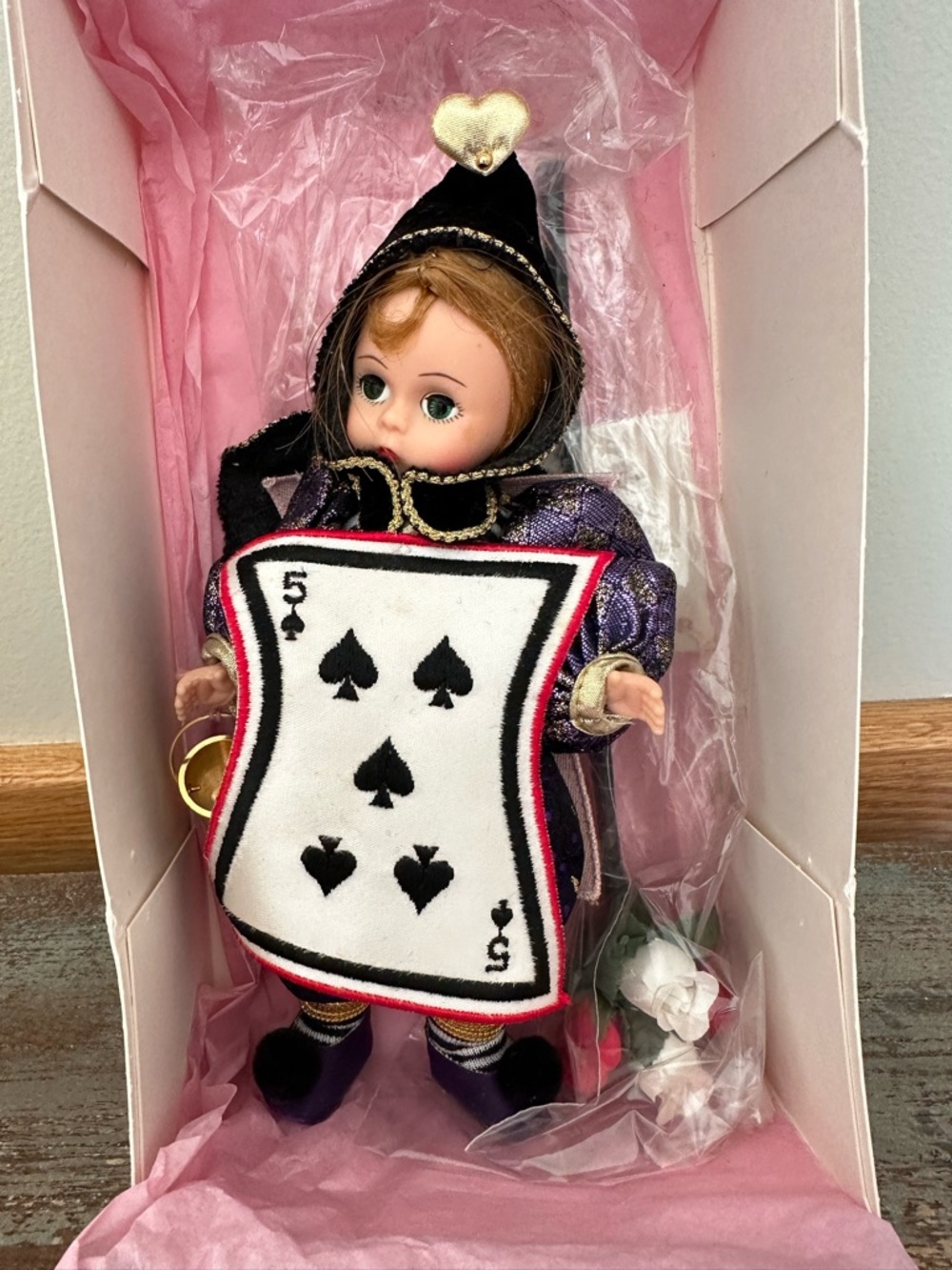 Knave Alice in Wonderland Madame Alexander 13040 8” doll vintage in box